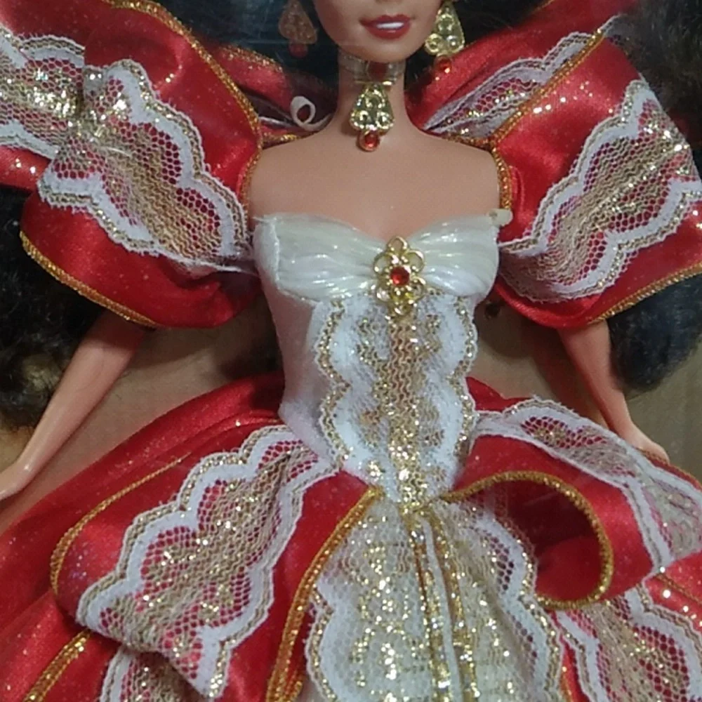 SALE! Mattel Vintage 1997 Happy Holidays Barbie Collectors Item W/Stand (B-6) - Picture 6 of 15